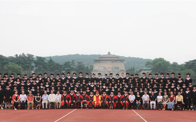 188BET金宝搏官网2014届毕业生合影_副本6.jpg